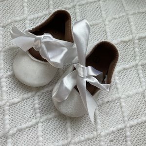 Infant girl shoes